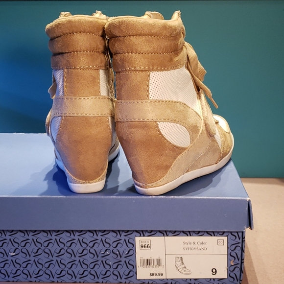 Simply Vera Wedge Sneakers Sz. 9 - Picture 4 of 7